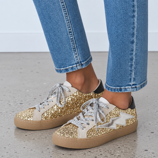 Sneakers spark oro