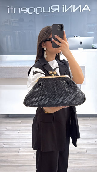 Borsa pasticcino intrecciata  nera
